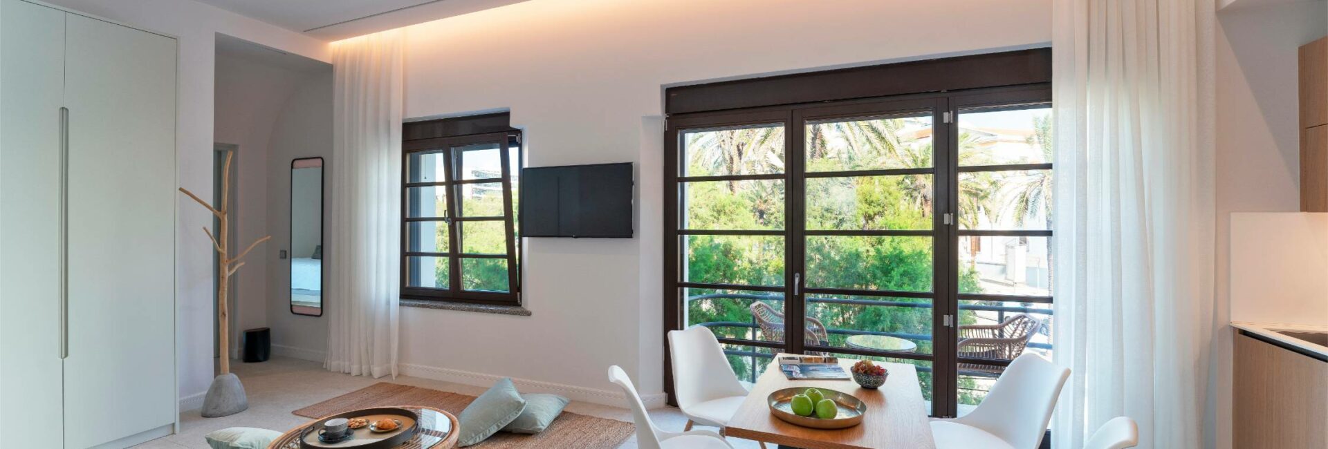 Suite with balcony