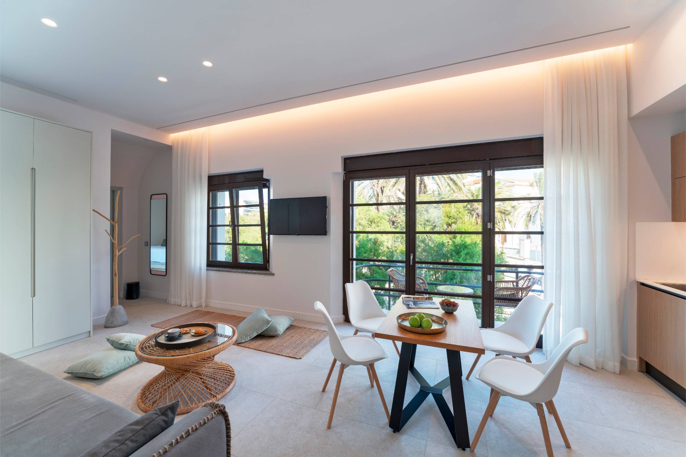 Suite with balcony